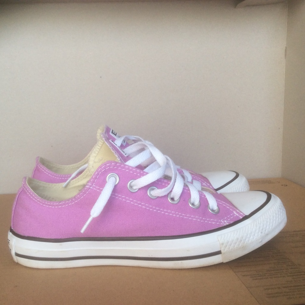 Women's Converse shoes